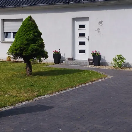 Am Waldrand Apartment *